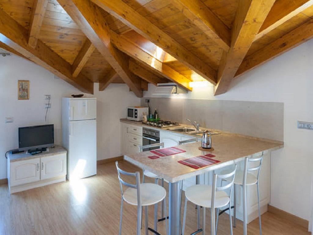 Appartamento Vista Lago - Betta Lezzeno Exteriör bild
